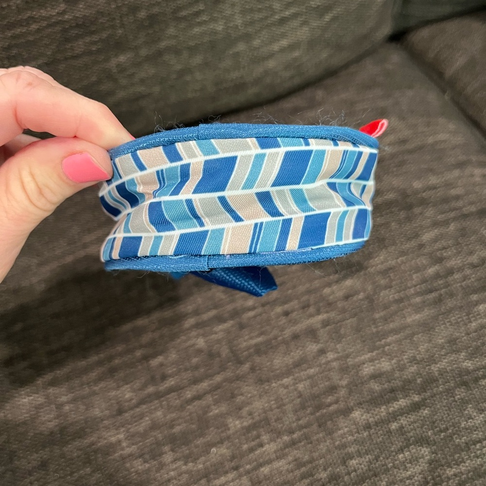 Nuby Chevron Pattern Kids Pacifier Pouch - Picture 8 of 10